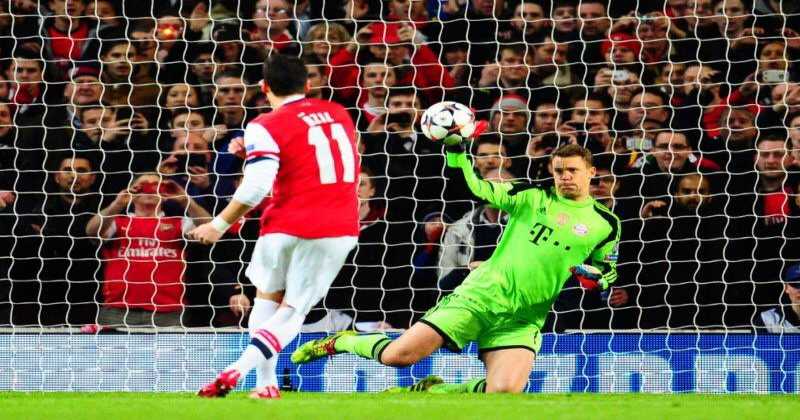 แลกกันคนละหมัด! "โอซิล"อำคืน"นอยเออร์" ก่อนเกมดวลกันใน UCL !!